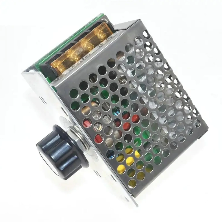 Pohled shora na regulátor otáček pro elektrické nářadí