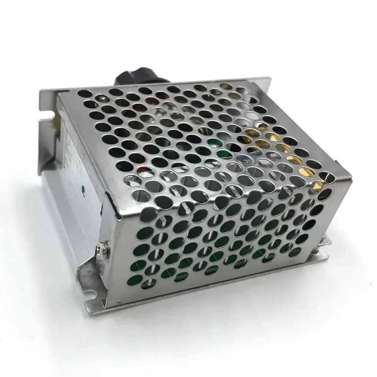 Napěťový regulátor určený pro flex, vrtačku, elektrickou pilu