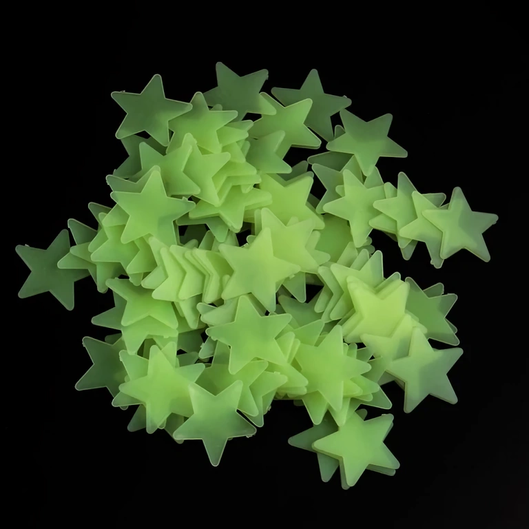 Dekorativní samolepky s hvězdami pro efekt noční oblohy