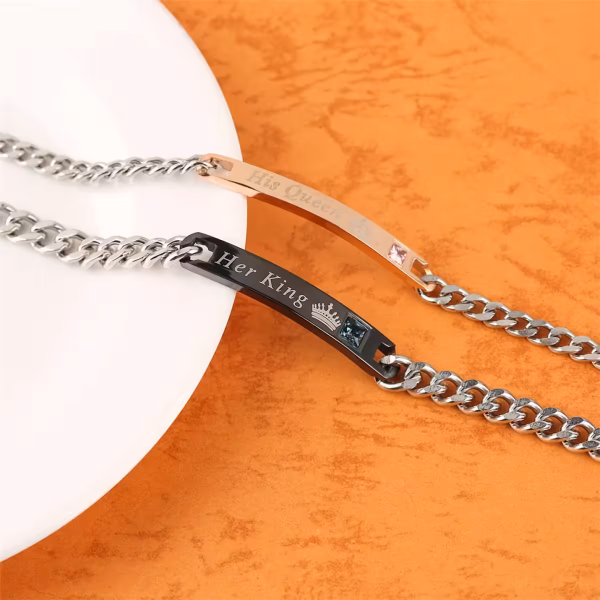 Elegantní vánoční dárek, sada gravírovaných náramků pro páry