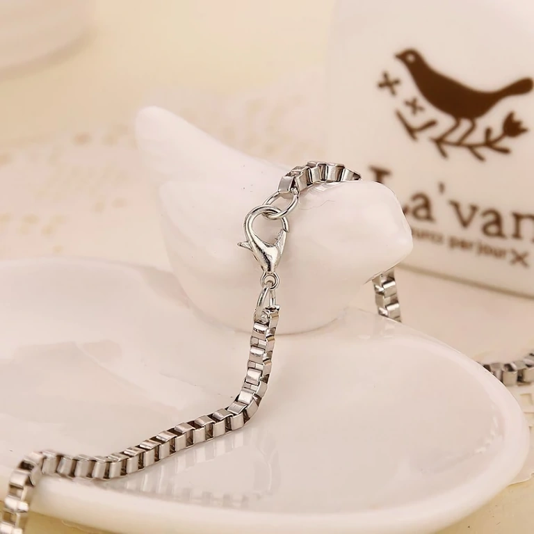 Přívěsek ve tvaru kříže inspirovaný filmem Fast & Furious