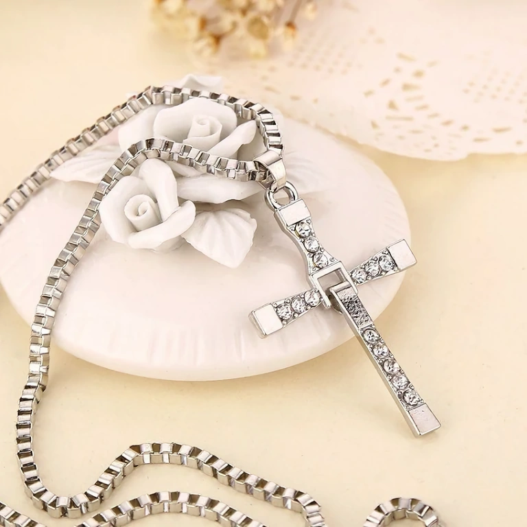 Auto & urban doplněk – kříž s umělými kameny