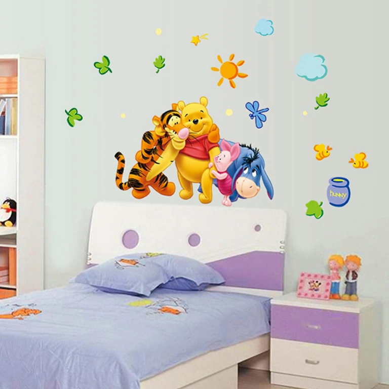 Samolepky s Winnie the Pooh pro zdobení dětských stěn