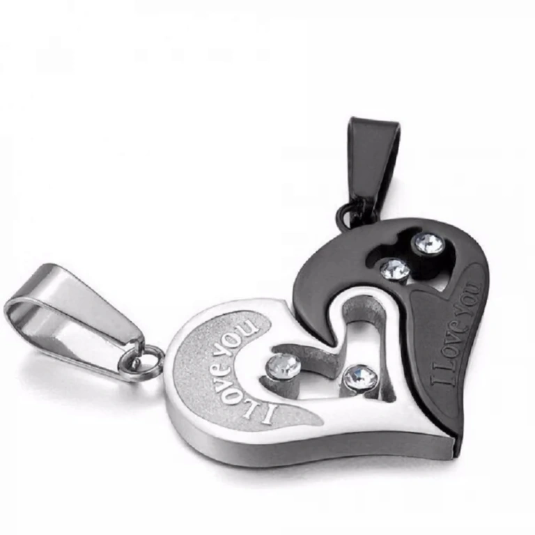 Párové řetízky se srdcem pro zamilované Dva řetízky s přívěsky srdce, vhodné pro páry