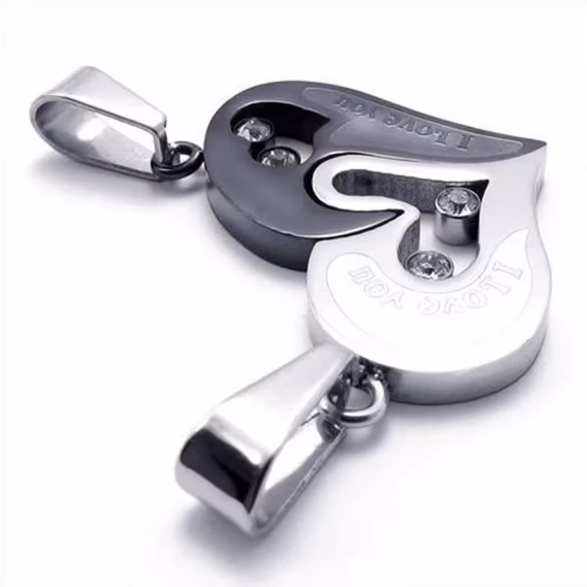 Přívěsky srdce ve stříbrné a černé barvě pro páry