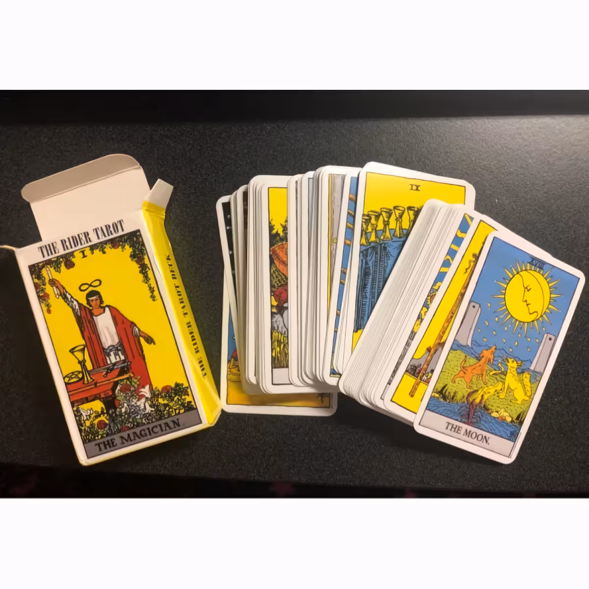 Tarotová sada 78 karet s Velkou a Malou Arkánou, pro začátečníky i experty