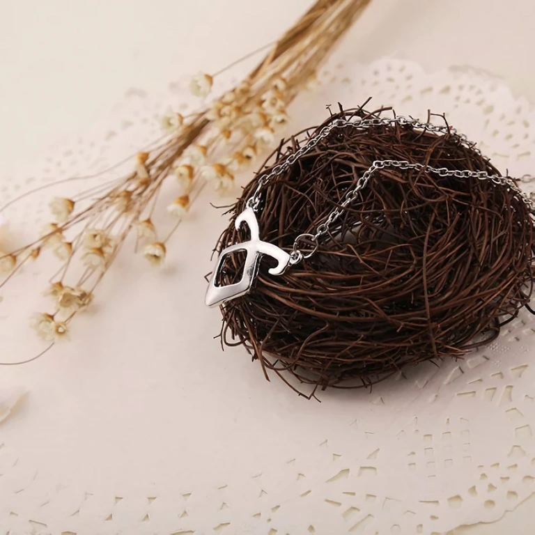 Runový medailon s andělským symbolem z filmu City of Bones