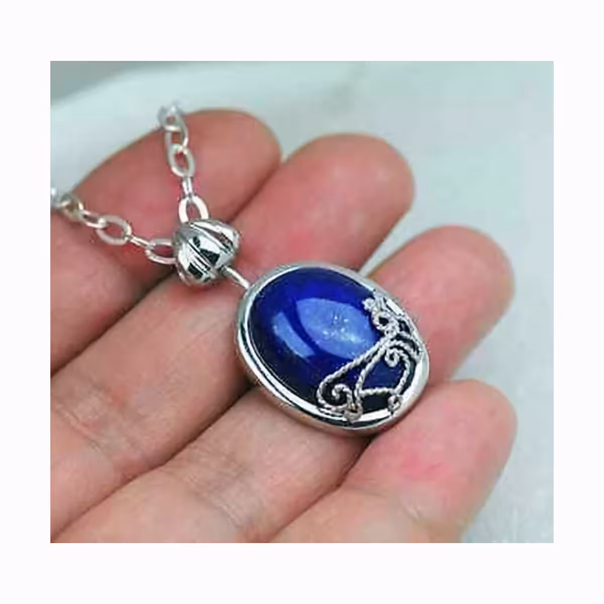 Šperk s kamenem Lapis Lazuli pro ochranu před slunečním světlem, ve stylu Vampire Diaries