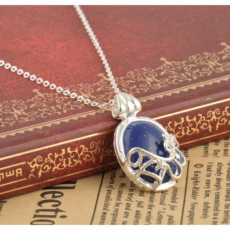 Oficiální šperk The Vampire Diaries Elegantní náhrdelník inspirovaný seriálem The Vampire Diaries s polodrahokamem