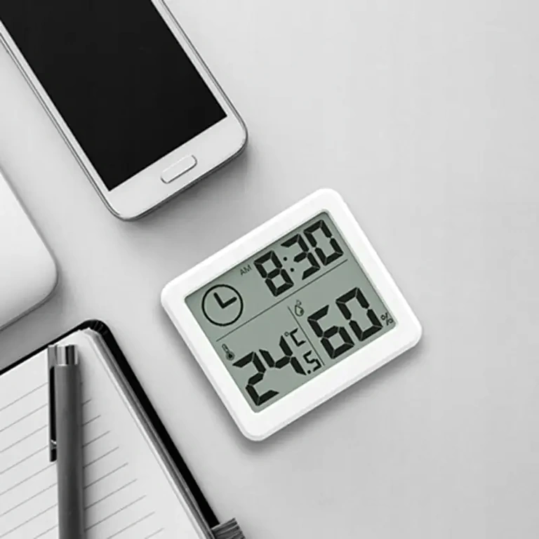 Senzor místnosti – vlhkoměr s velkým LCD displejem Zařízení pro kontrolu klimatu v pokoji s LCD displejem a moderním designem