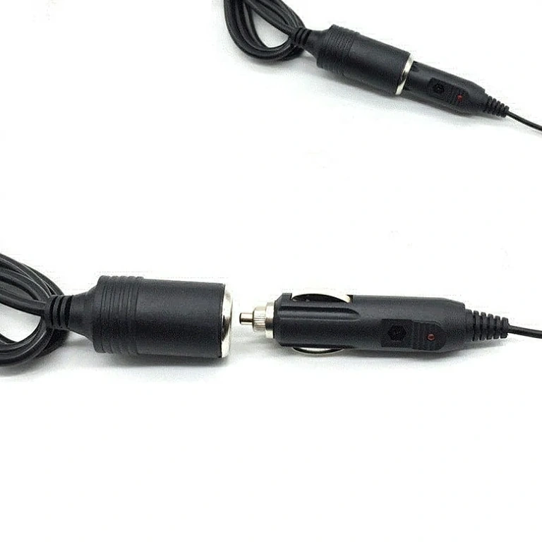 Převodník napětí 220V na 12V s autozásuvkou, 10A, výkon 120W