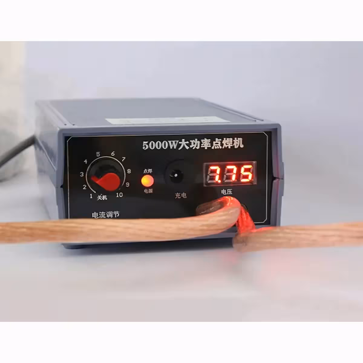 Bodová svářečka pro DIY projekty s články 18650