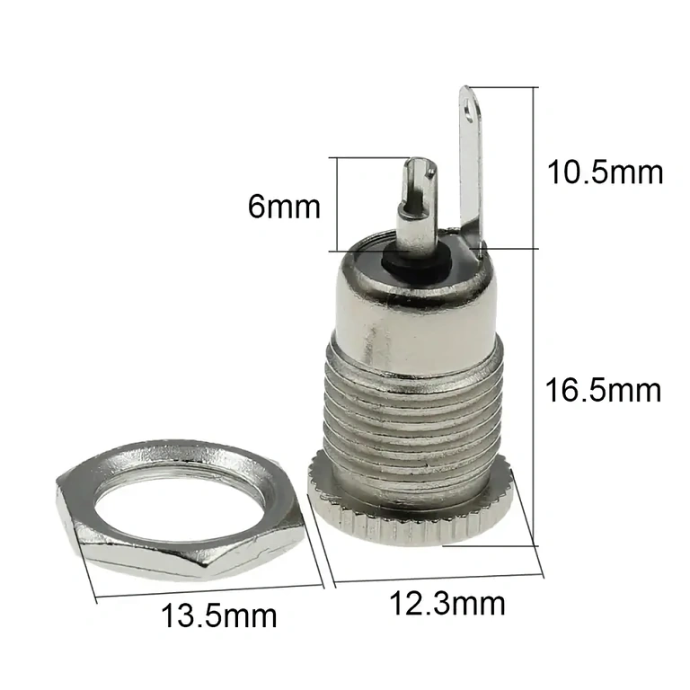DC zásuvka pro připojení kabelu k různým zařízením