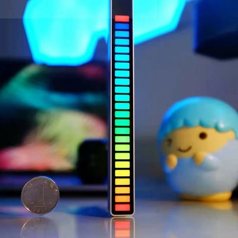 Přenosná RGB LED lišta s více režimy a reakcí na hudbu