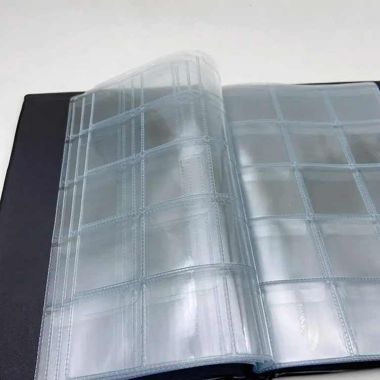 Album s 10 stránkami pro organizaci až 150 mincí