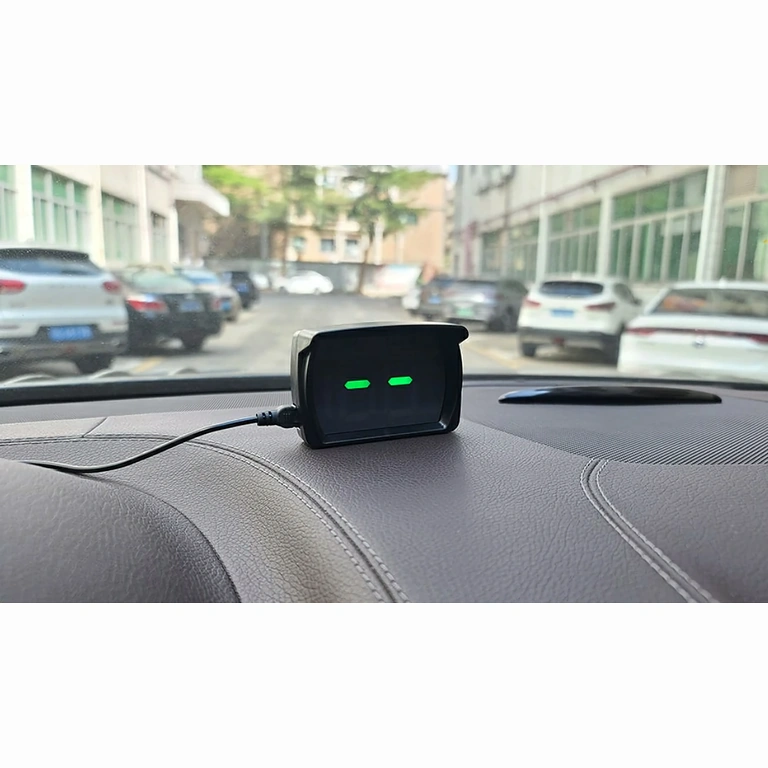 Digitální GPS rychloměr kompatibilní s automobily, motocykly, koly