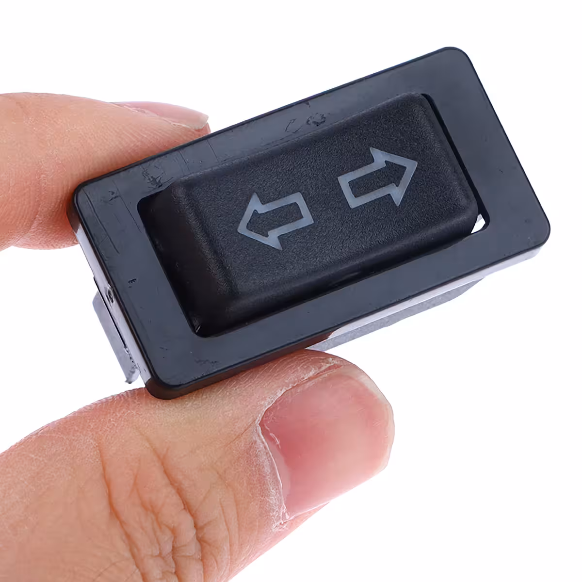 Třípolohový přepínač s návratem, přímé ovládání směru motoru