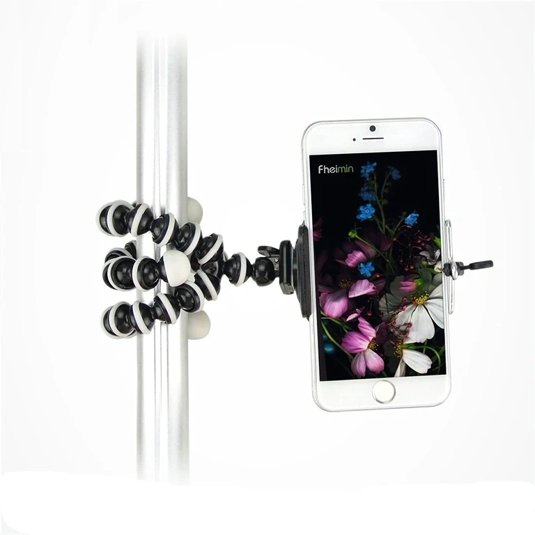 Flexibilní nohy z kovových kuliček potažené gumou