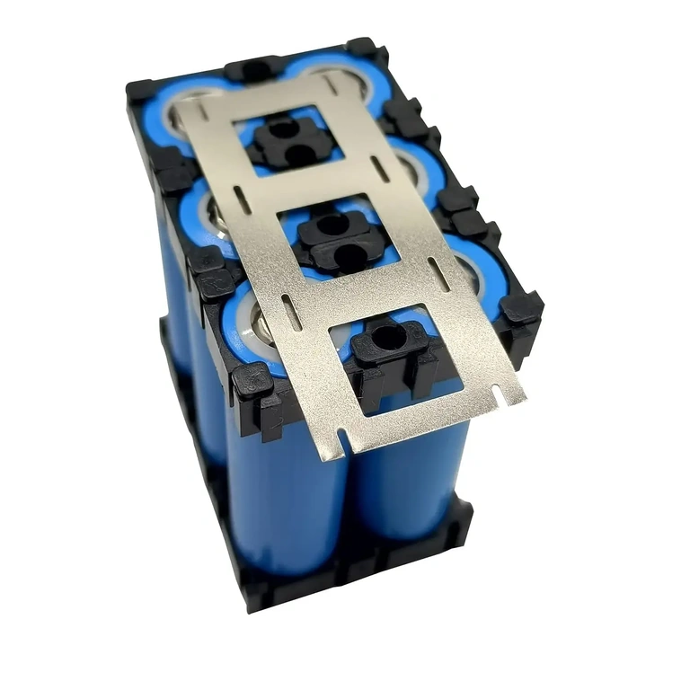 Niklová páska aplikovaná na články 18650