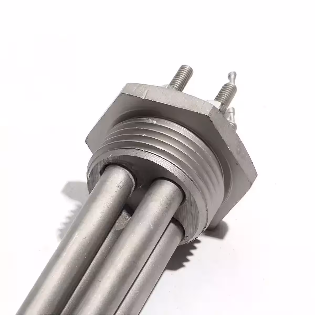 Detail BSP závitu 1 inch na topném tělese