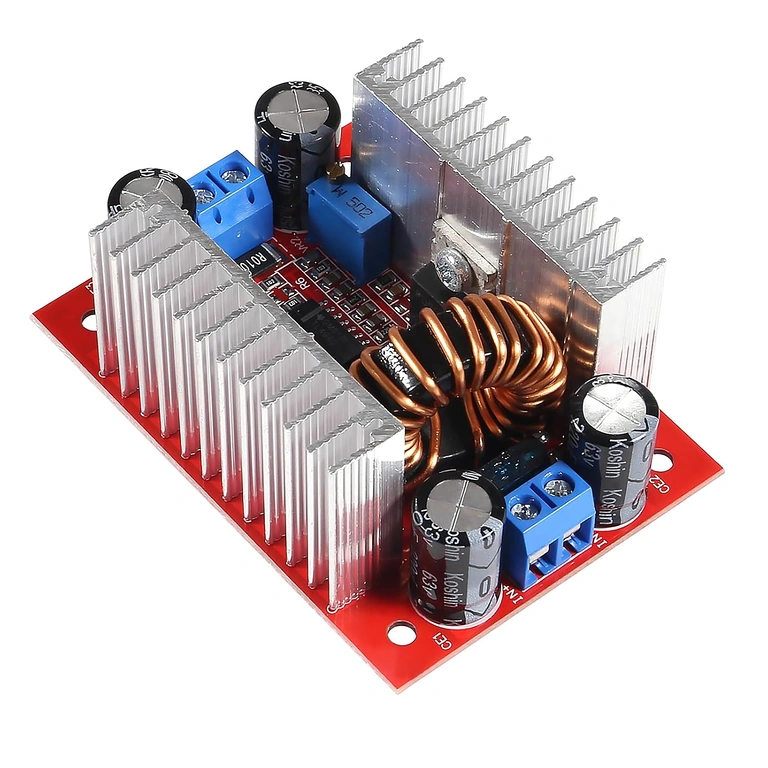 Horní pohled Step-up Boost DC 400W modulu, detaily vstupního napětí (DC 8,5V-50V)