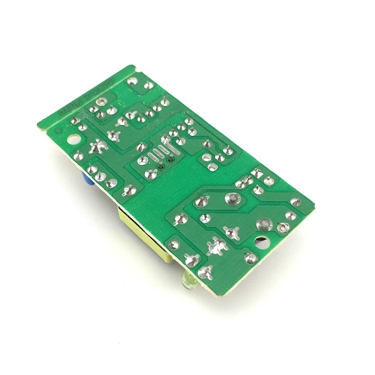 Obrázek spínaného zdroje 5V 2A s technologií switching