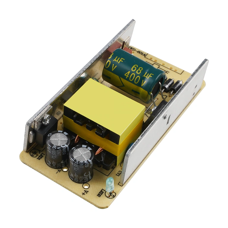 Stabilizovaný napájecí adaptér 24V 3A, efektivní a spolehlivý