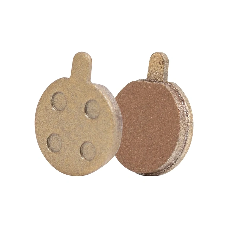 Brzdové destičky namontované na elektrické koloběžce