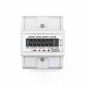 Detail LCD displeje třífázového digitálního elektroměru