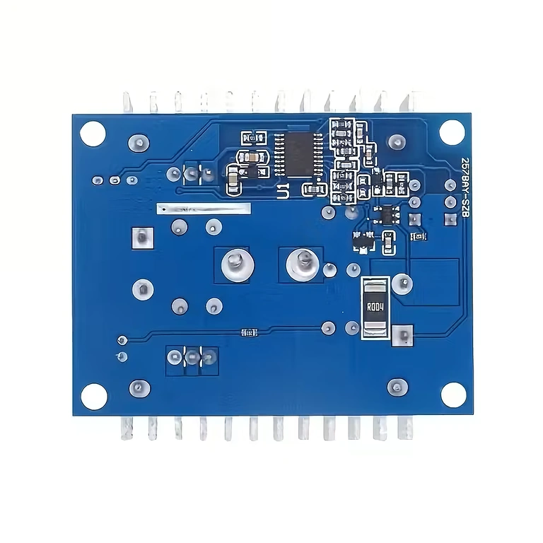 Použití step-down konvertoru 20A 300W v automobilových aplikacích