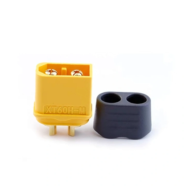 Close-up prvních 5 samcových konektorů XT60H ze sady