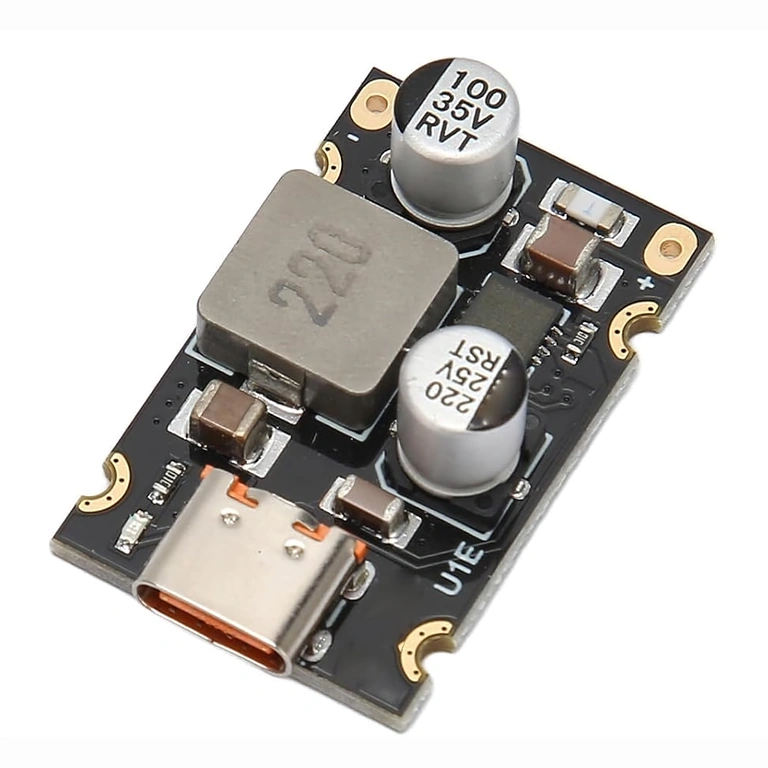 Výstup USB Type-C s podporou PD3.1