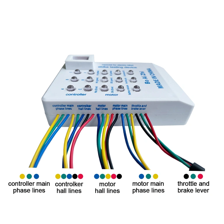 Detail připojení univerzálního testeru pro kolo a koloběžku
